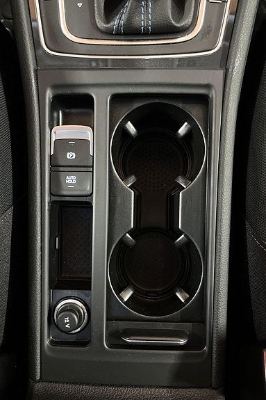 Volkswagen e-Golf VII 20 of 24