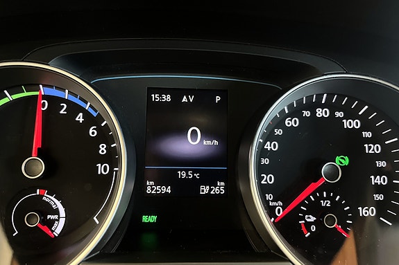 Volkswagen e-Golf VII 22 of 24