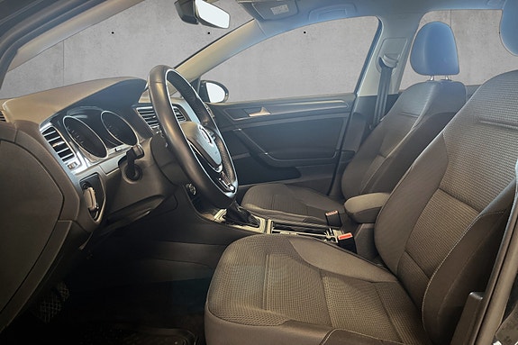 Volkswagen e-Golf VII 9 of 24