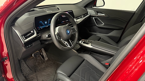 BMW iX2 12 of 30