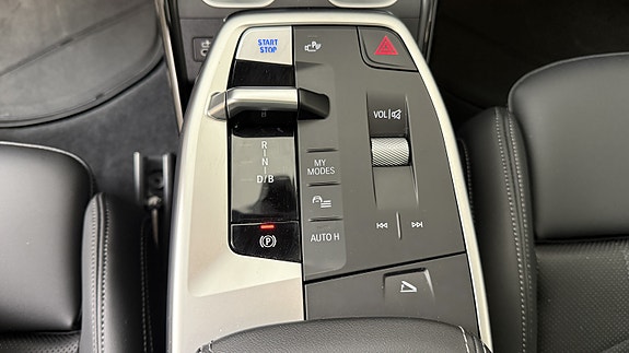 BMW iX2 19 of 30