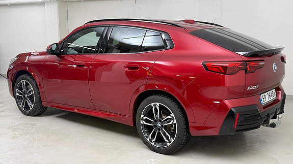 BMW iX2 4 of 30