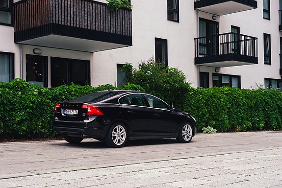 Volvo S60 3 of 26