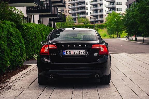 Volvo S60 4 of 26