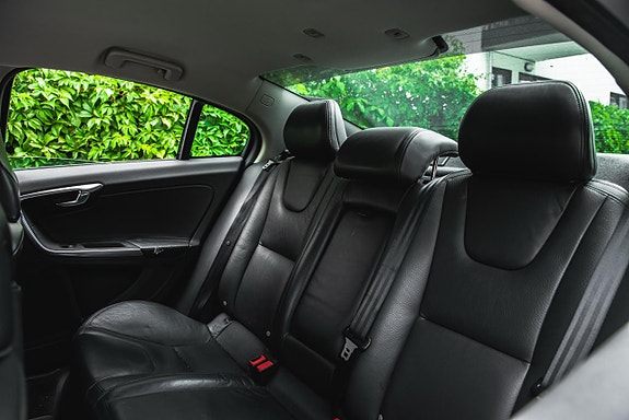 Volvo S60 15 of 26