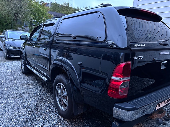 Toyota HiLux 6 of 22
