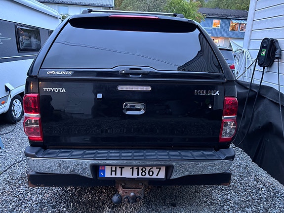 Toyota HiLux 7 of 22
