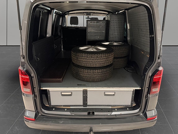 Volkswagen Transporter 26 of 30