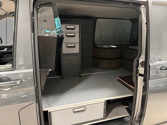 Volkswagen Transporter 25 of 30