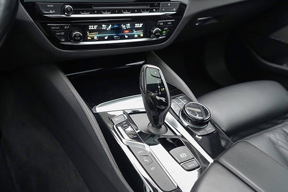 BMW 530e 15 of 30