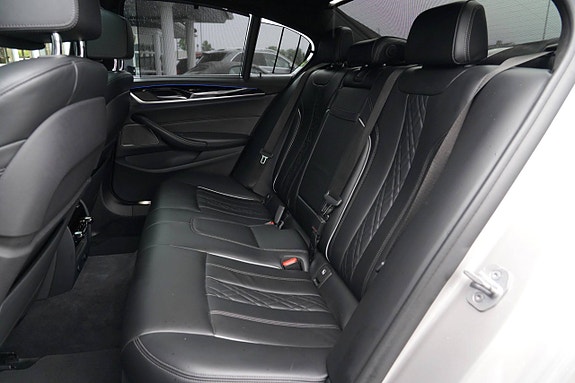 BMW 530e 25 of 30