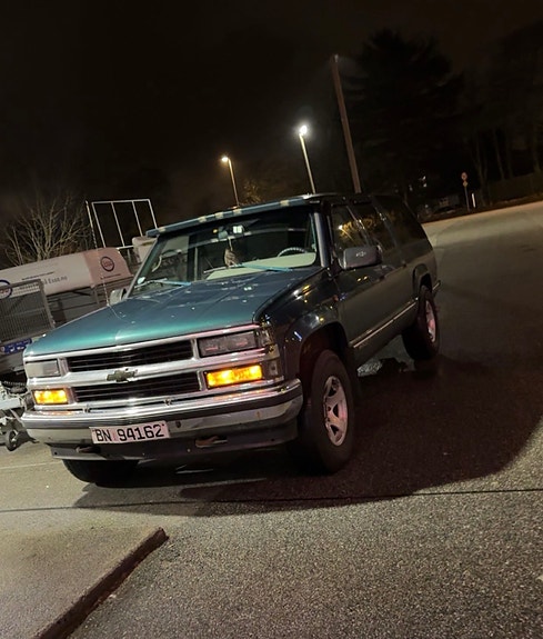 Chevrolet Suburban 20 of 21