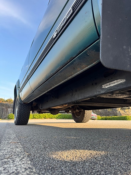 Chevrolet Suburban 10 of 21