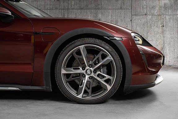 Porsche Taycan 4 9 of 30