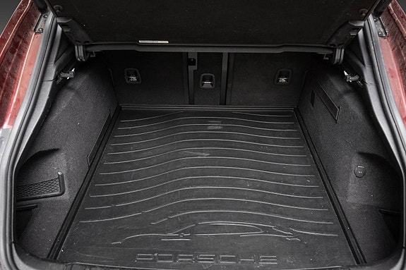 Porsche Taycan 4 30 of 30