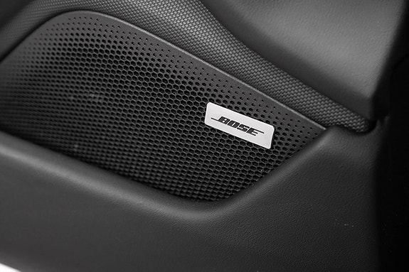 Porsche Taycan 4 19 of 30