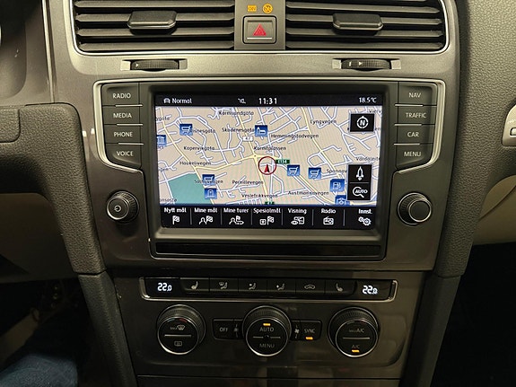 Volkswagen e-Golf VII 17 of 28