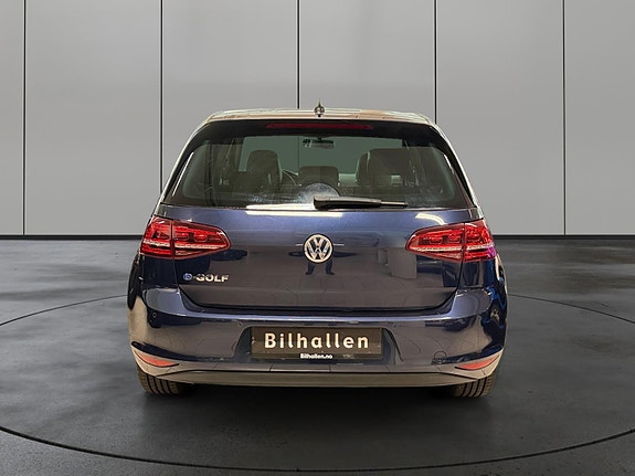 Volkswagen e-Golf VII 3 of 28