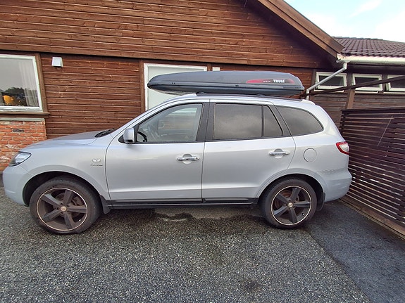 Hyundai Santa Fe 3 of 12