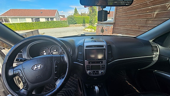 Hyundai Santa Fe 6 of 12