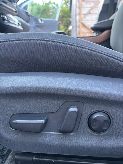 Hyundai IONIQ 13 of 22