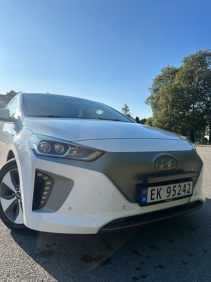Hyundai IONIQ 3 of 22