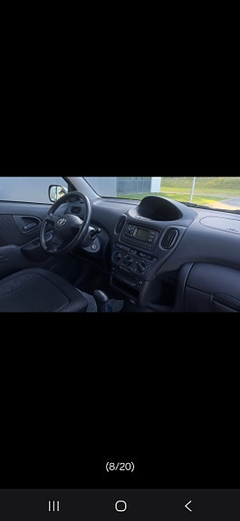 Toyota Yaris Verso 10 of 14