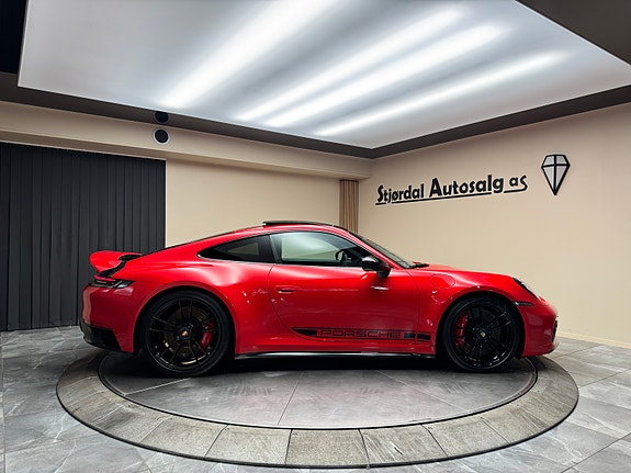 Porsche 911 6 of 30