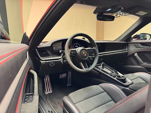 Porsche 911 15 of 30