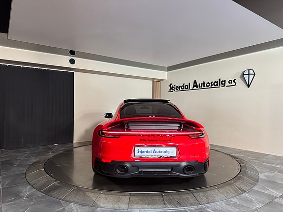 Porsche 911 13 of 30