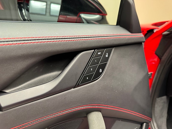 Porsche 911 17 of 30