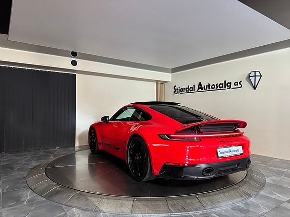 Porsche 911 12 of 30