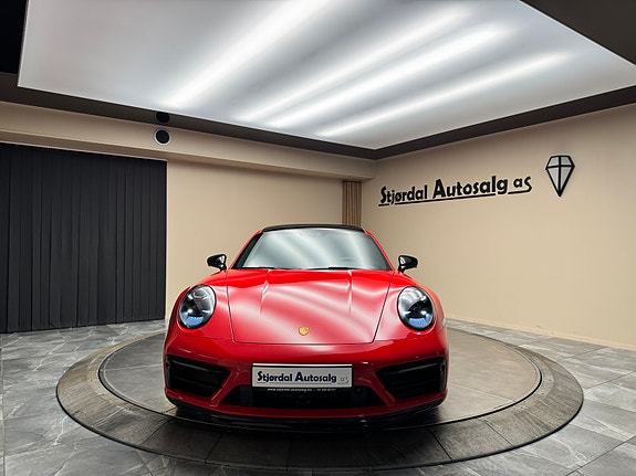 Porsche 911 8 of 30