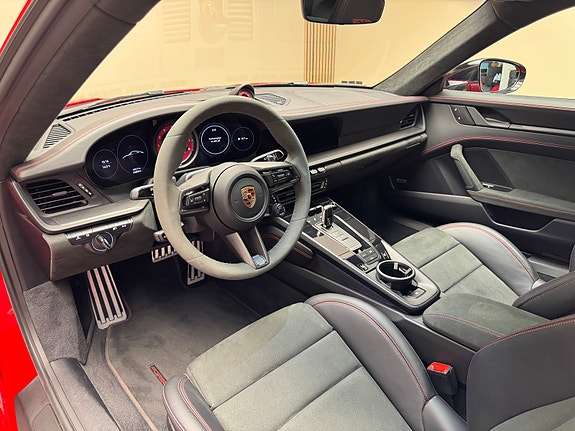 Porsche 911 24 of 30