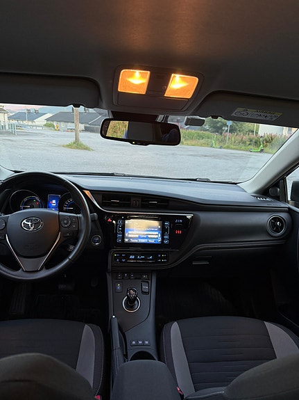 Toyota Auris 10 of 29