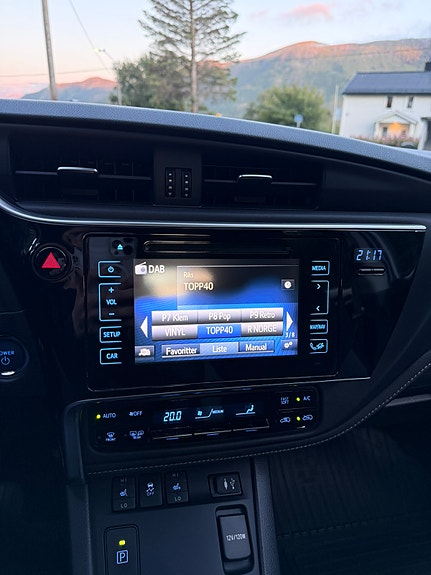 Toyota Auris 11 of 29