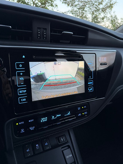 Toyota Auris 12 of 29