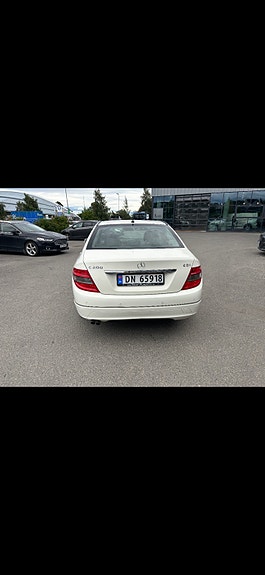 Mercedes-Benz C200 d 4 of 12