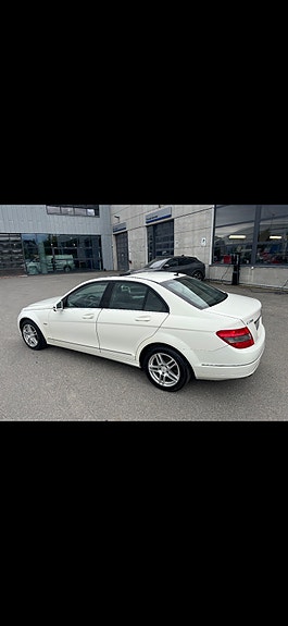 Mercedes-Benz C200 d 3 of 12