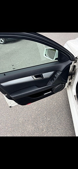 Mercedes-Benz C200 d 7 of 12