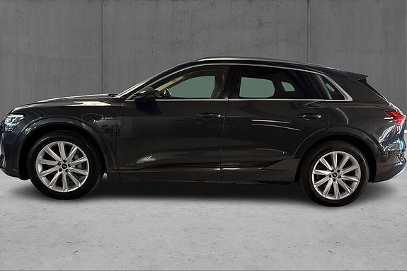 Audi e-tron 7 of 25