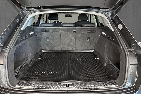 Audi e-tron 18 of 25