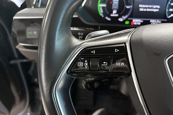 Audi e-tron 21 of 25