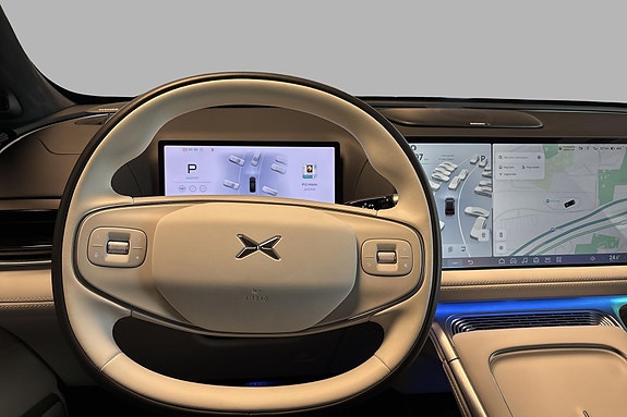 XPeng G9 11 of 26