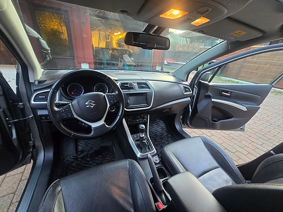Suzuki SX4 S-Cross 6 of 15