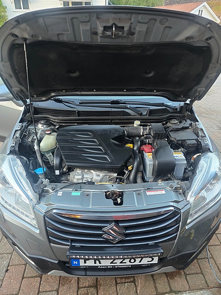Suzuki SX4 S-Cross 2 of 15