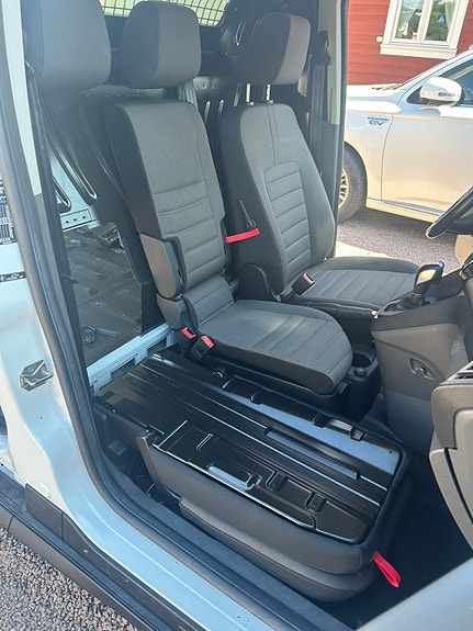 Ford Transit Connect 16 of 18