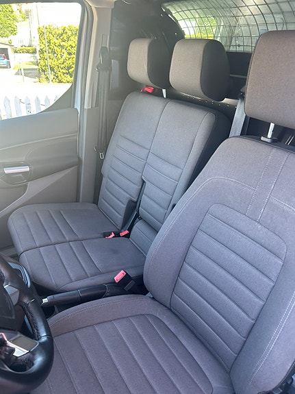 Ford Transit Connect 12 of 18