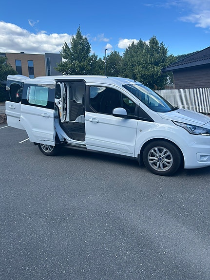 Ford Transit Connect 3 of 18