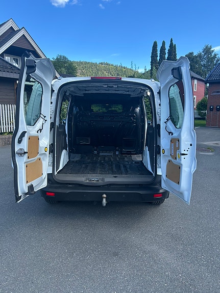 Ford Transit Connect 17 of 18